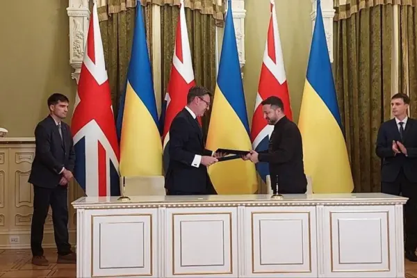 Хто підписав і коли: деталі київського ШІ-партнерства України та Британії