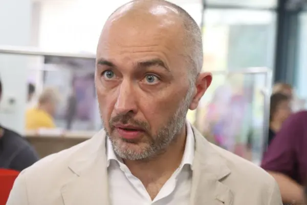 Іспанське Periodista Digital опублікувало матеріал про диплом Пишного