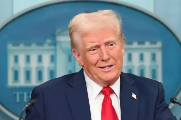 Трамп оголосив про поставки російського дизеля і закликав Київ зупинити удари по НПЗ
